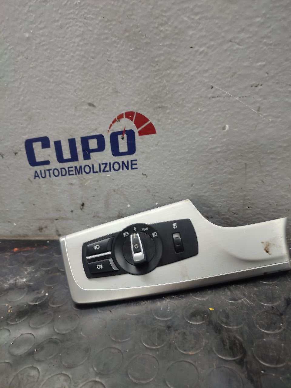 Headlight switch commands Bmw series 5 ( F10 / F11 - 2015 ) code 9346841 - 02 - F&P CRASH SRLS - Used Parts