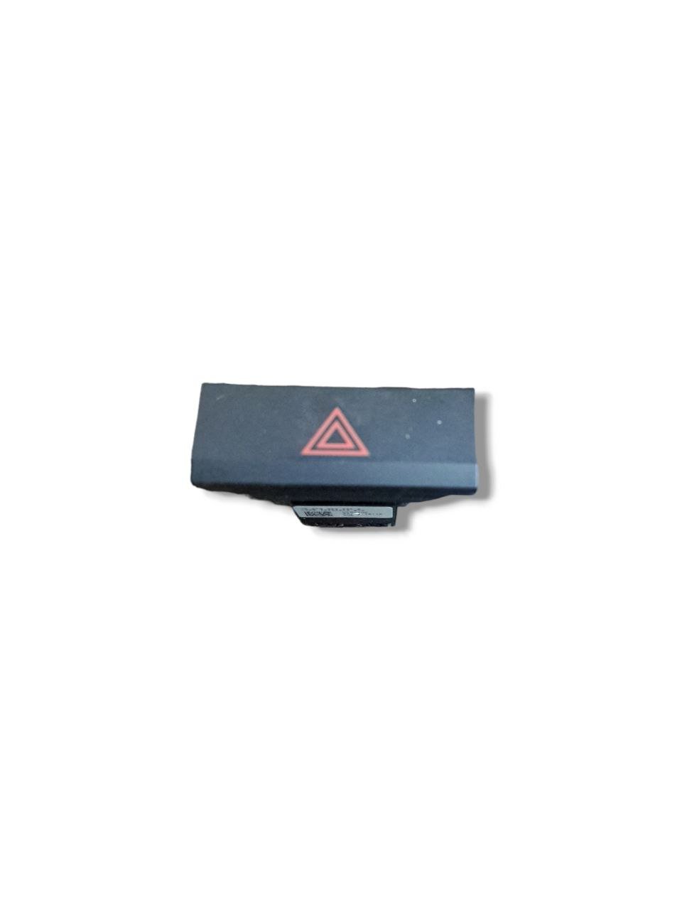 Four-Way Switch Command Emergency Lights Seat Ibiza / Leon (2015) COD:5F0953235B - F&P CRASH SRLS - Used Spare Parts