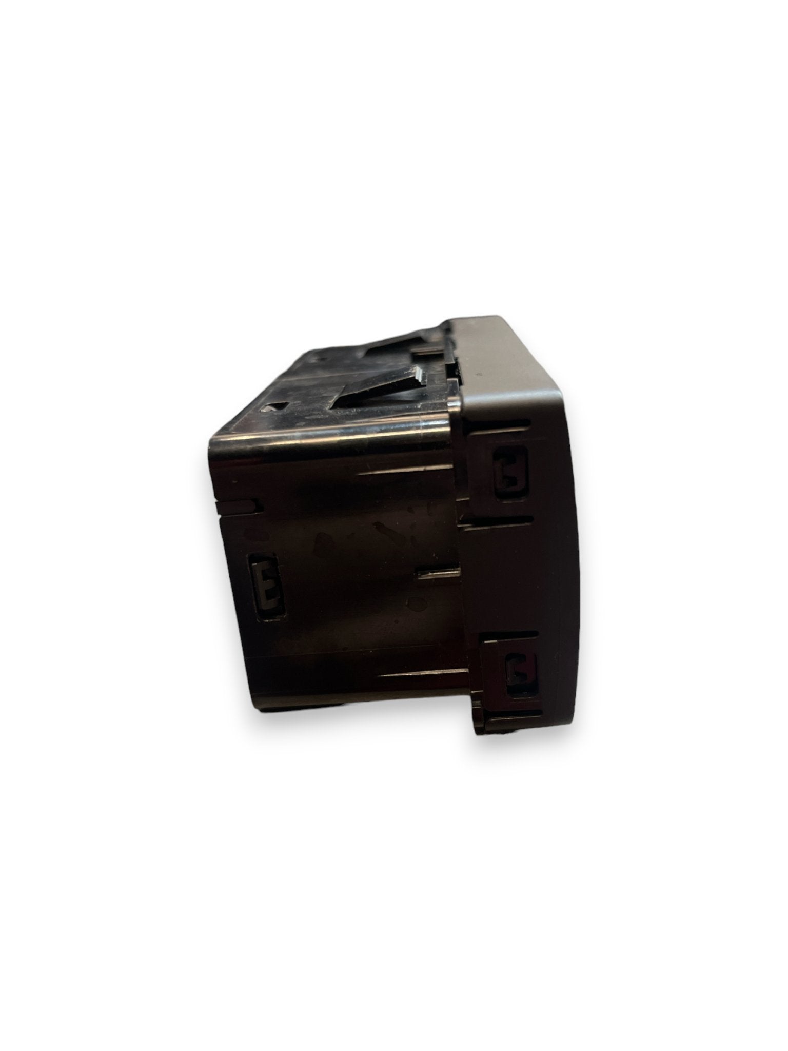 Multifunction Button Command Trunk Opening Mazda Cx-5 (2018) code: KB8N66170A - F&P CRASH SRLS - Used Parts