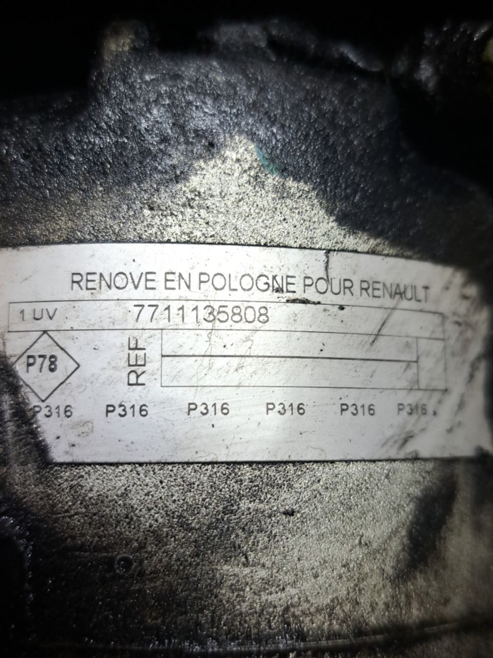 Air conditioning compressor Renault Scenic 1.9 diesel (2007) CODE:7711135808 - F&P CRASH SRLS - Used Parts