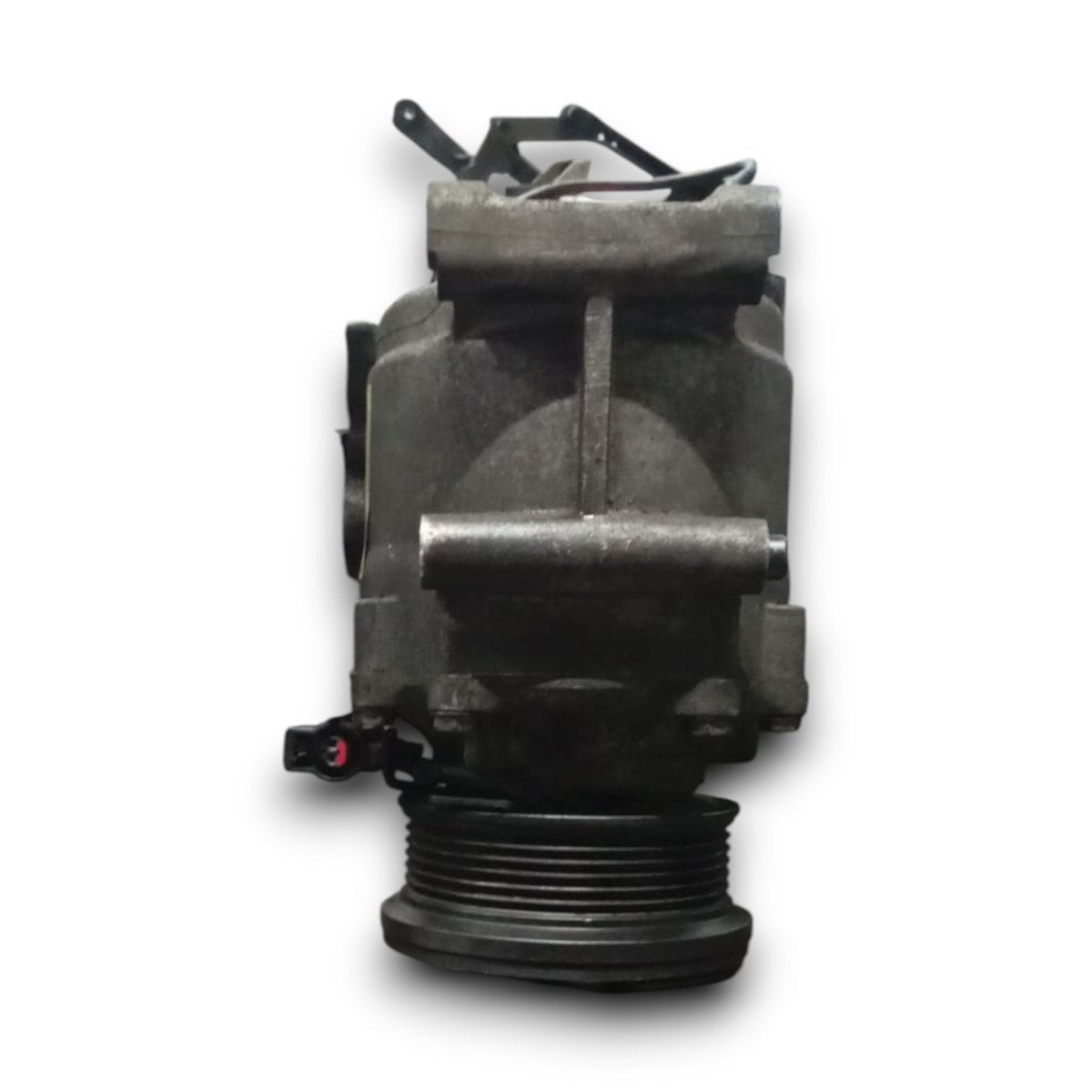 Compressore aria condizionata ford fiesta VI cod . 8v5119d629ef 1.2 benzina (2008 > 2017) - F&P CRASH SRL - Ricambi Usati