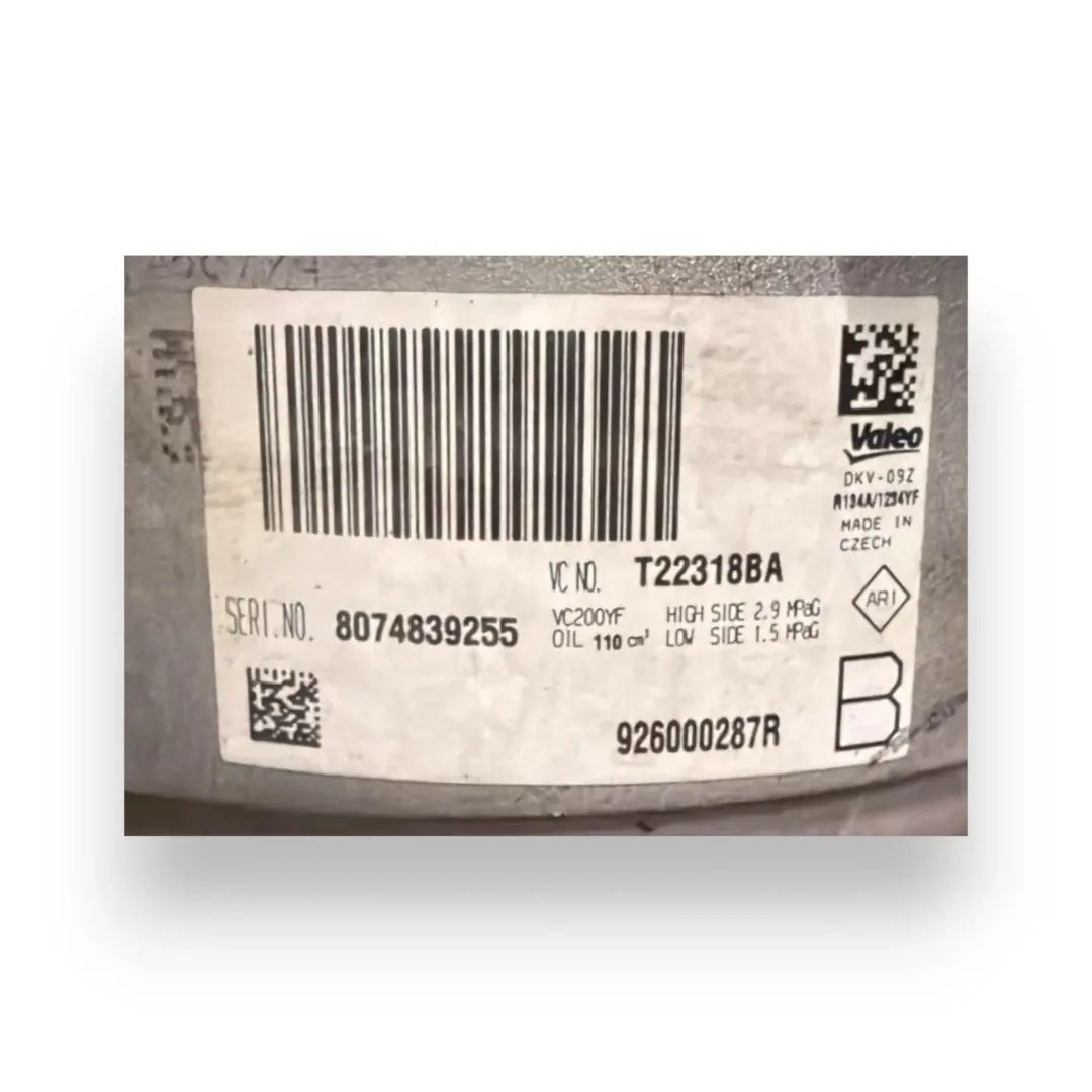 Dettaglio Compressore clima Dacia Sandero 2ª Serie 2012–2021 OEM 926000287R - foto 3