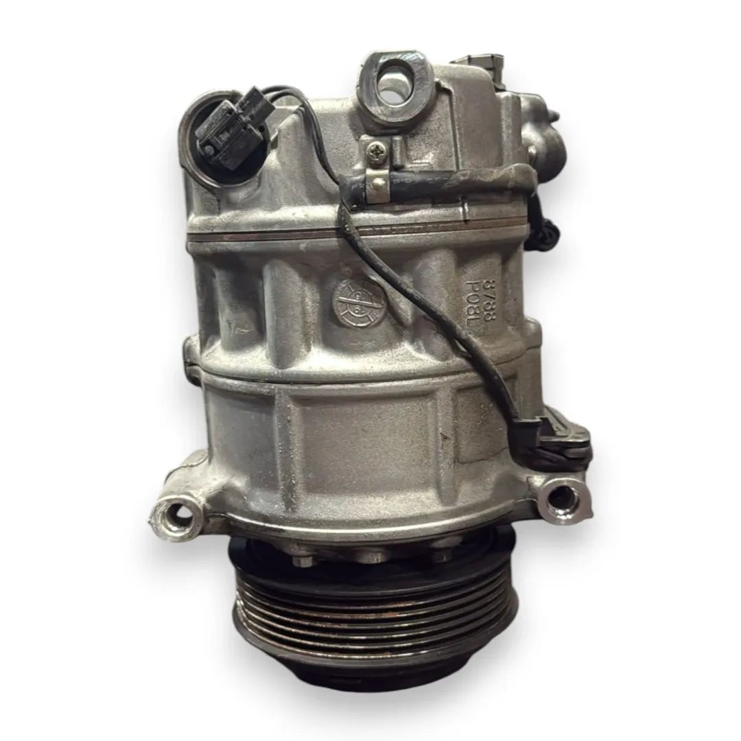 Dettaglio Compressore clima Jaguar XE dal 2019 cod. CPLA-19D629-BH - foto 2