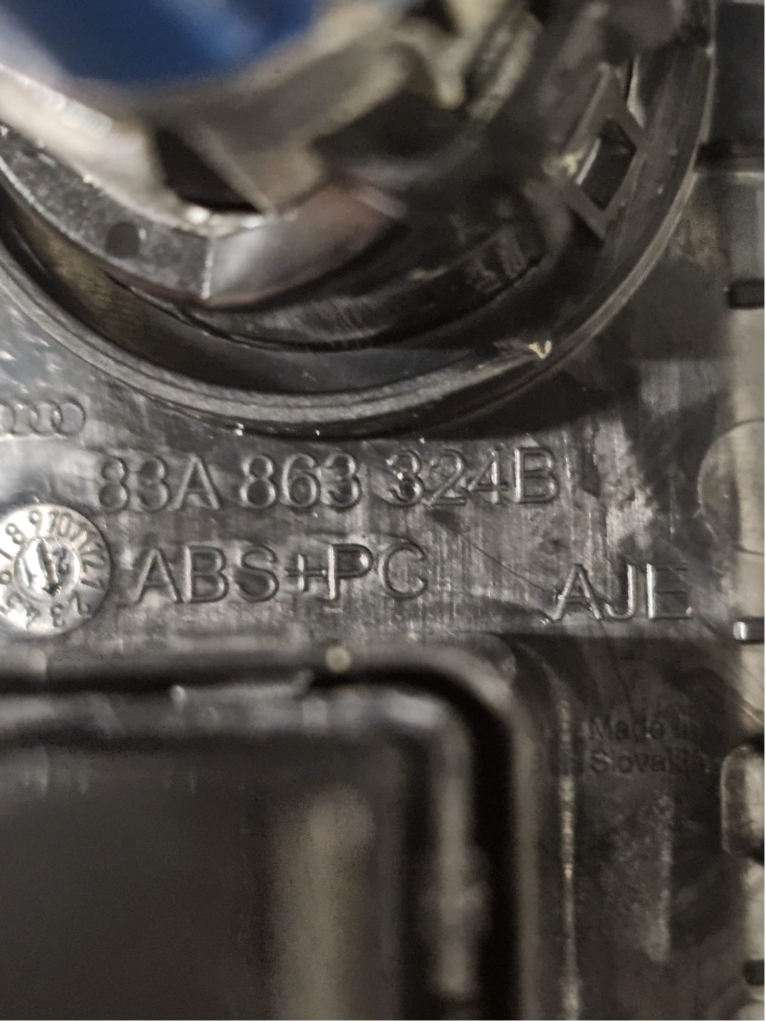USB Charging Connector Central Rear Tunnel Audi Q3 F3 Code:83A863324B (2018 - >) - F&P CRASH SRLS - Used Parts