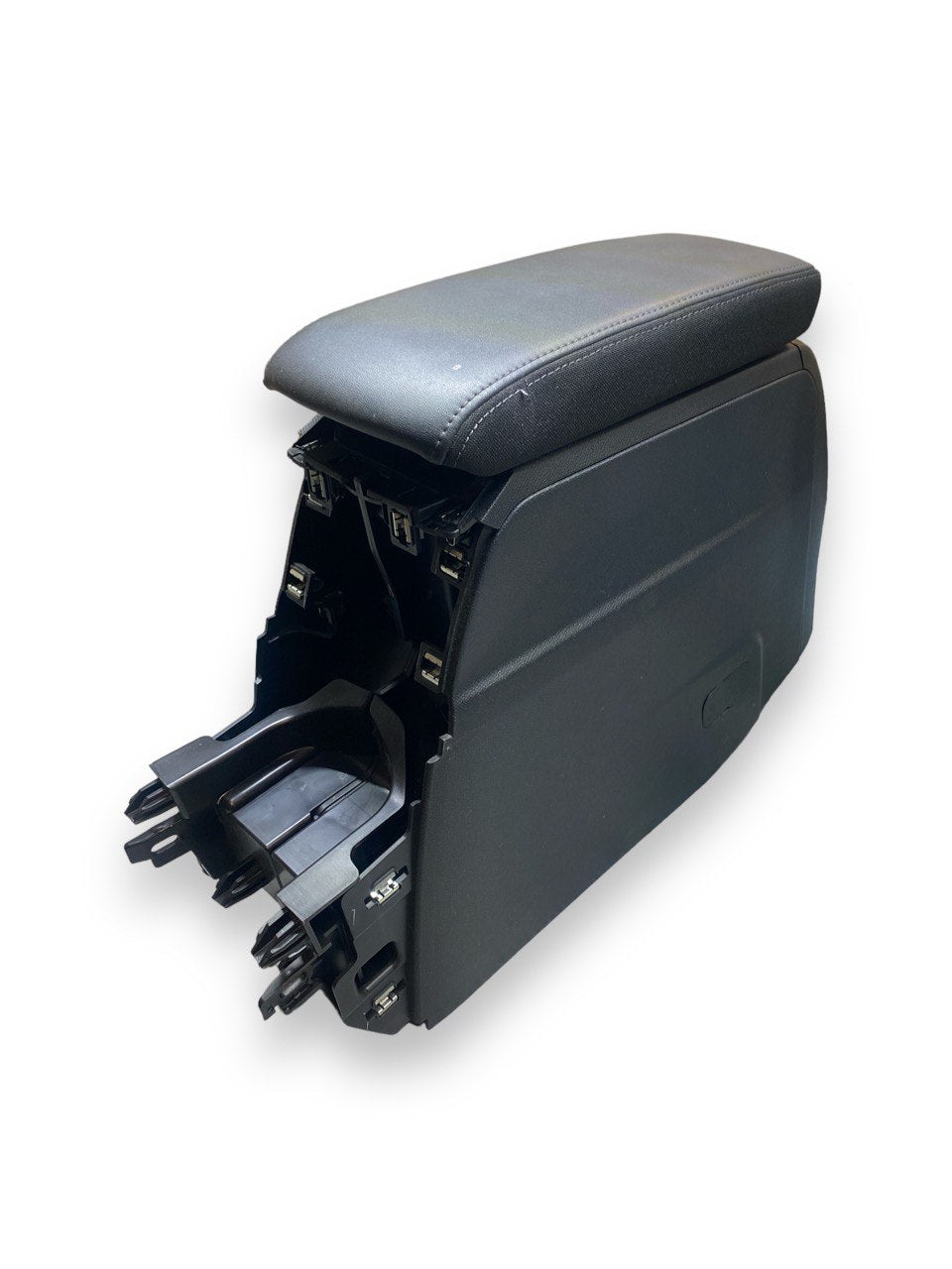 Console centrale completa di bracciolo e prese USB posteriori Peugeot 2008 ( 2020 ) cod. 9823377280 - F&P CRASH SRLS - Ricambi Usati