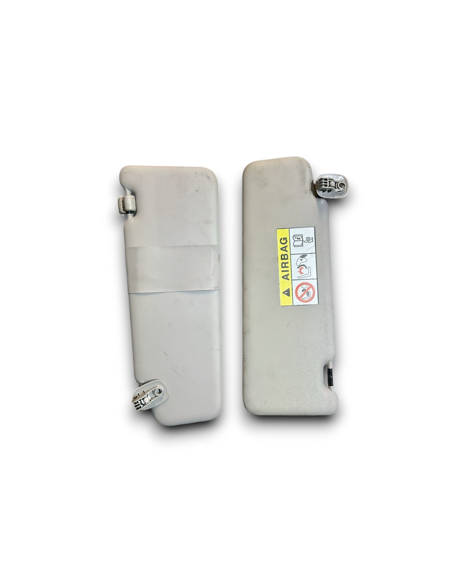 Coppia Alette Parasole Dacia Sandero II (2012 > 2020) cod.964004591R - F&P CRASH SRLS - Ricambi Usati