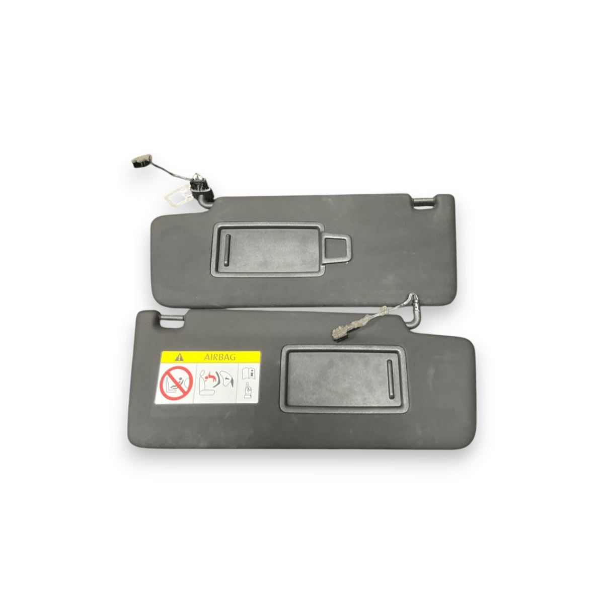 Coppia Alette Parasole Volkswagen Tiguan AD (2016 al 2023) - F&P CRASH SRLS - Ricambi Usati