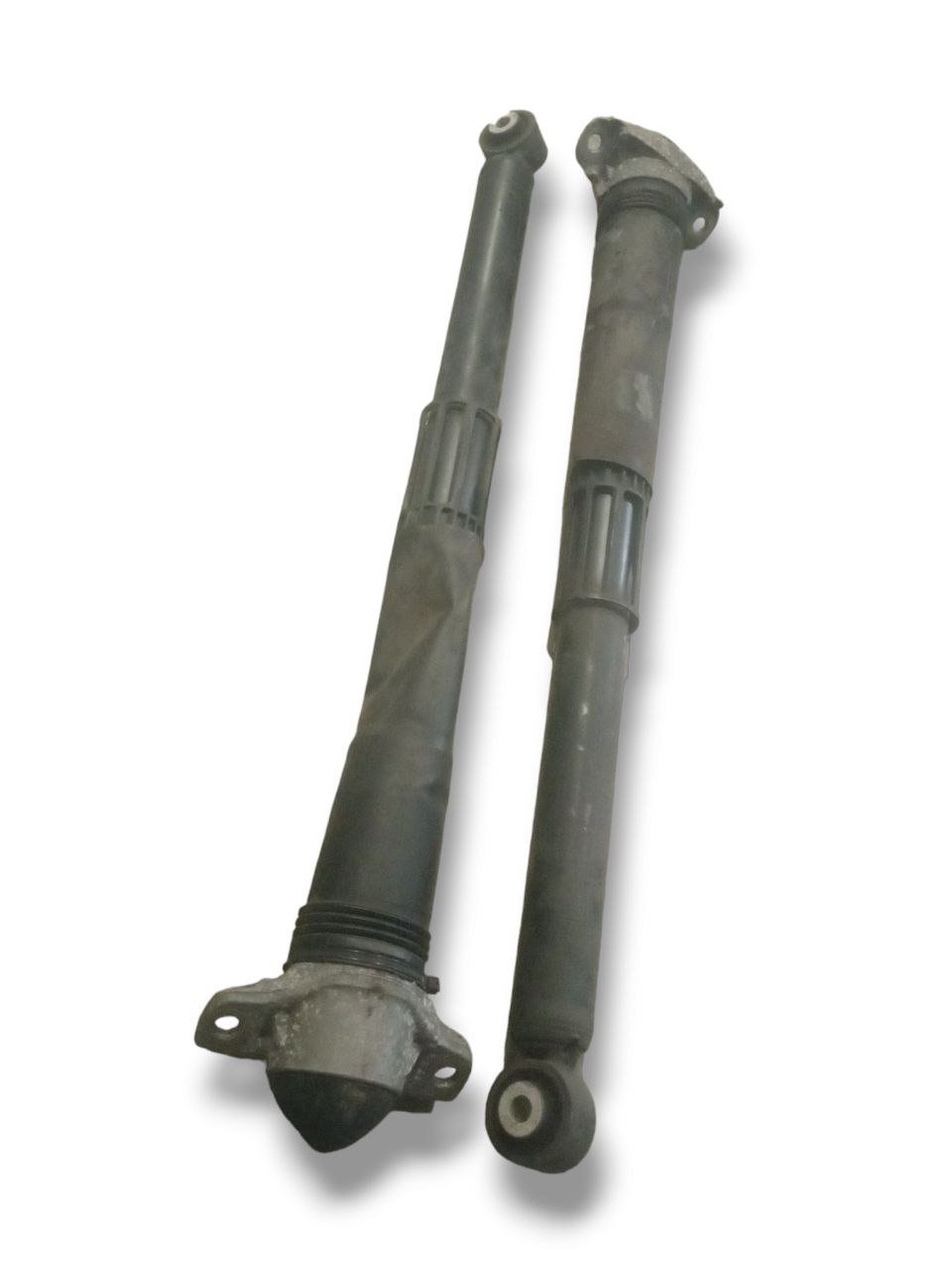 Coppia ammortizzatori Volkswagen T-Roc 1.0 Benzina (2018) cod: 5Q0513049HR - F&P CRASH SRLS - Ricambi Usati