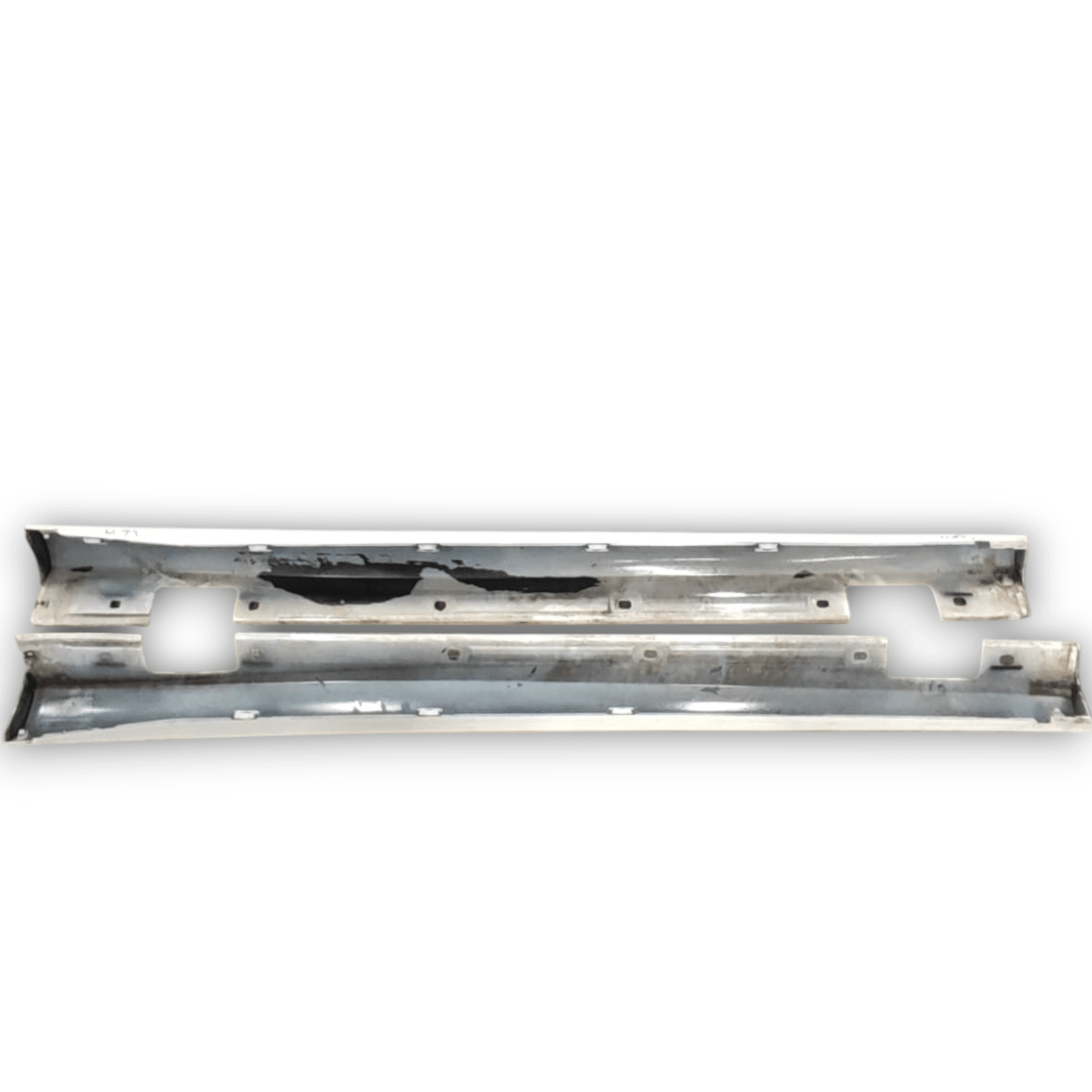 Pair of Skirts / Under Mercedes Class CLA W117 CODE: A2466901340 (2013 - 2019) - F&P CRASH SRLS - Used Parts