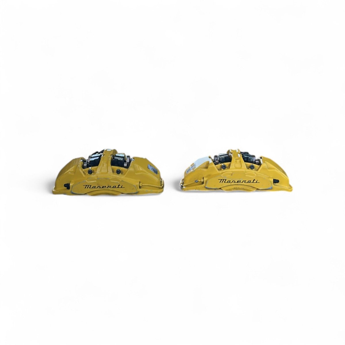 Front brake caliper pair for Maserati Grecale (M182) 2.0 hybrid code 6702146390 (2022 > ) - F&P CRASH SRLS - Used Parts