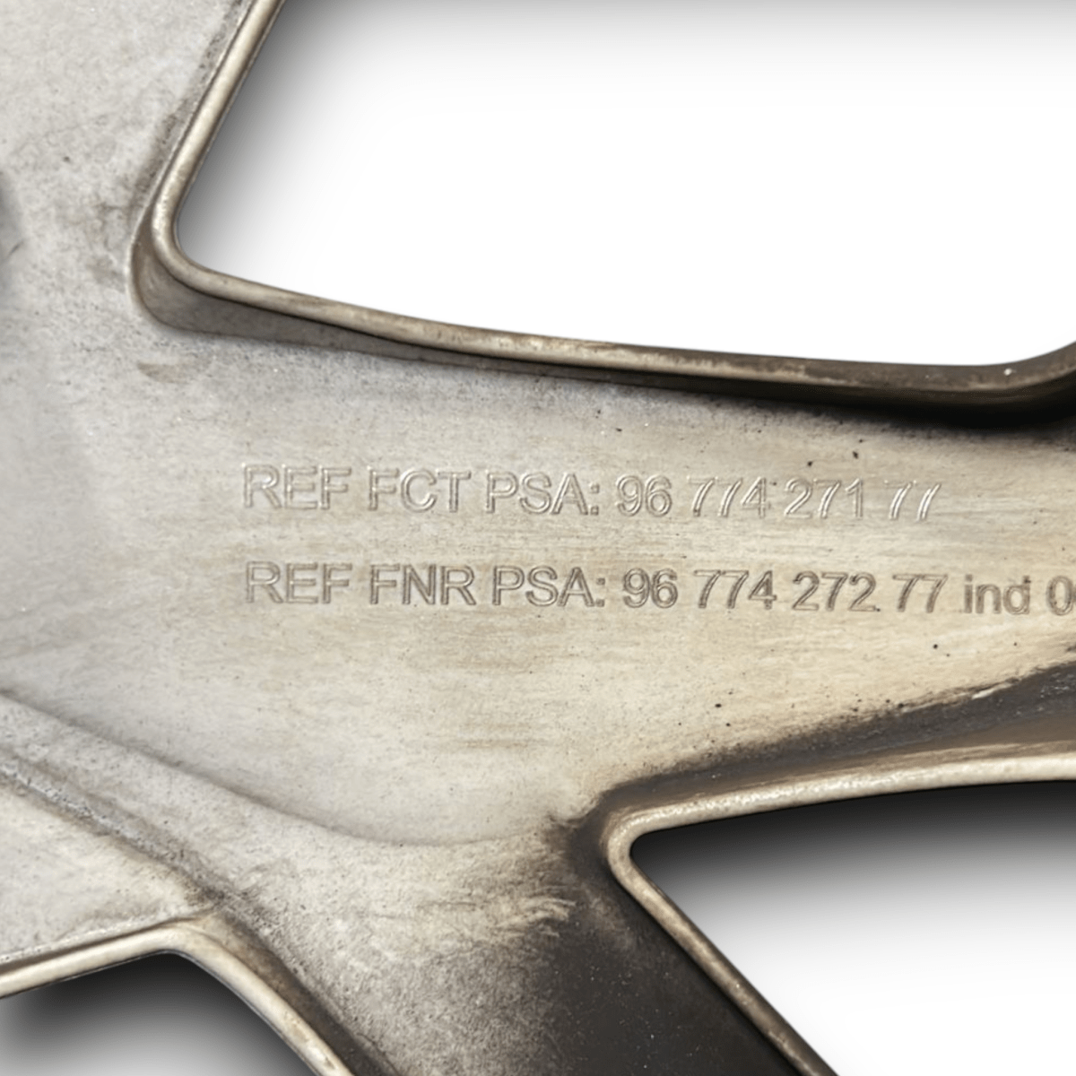Copricerchio citroen c4 picasso cod:9677427177 (2013 > 2022) raggio 16 - F&P CRASH SRL - Ricambi Usati