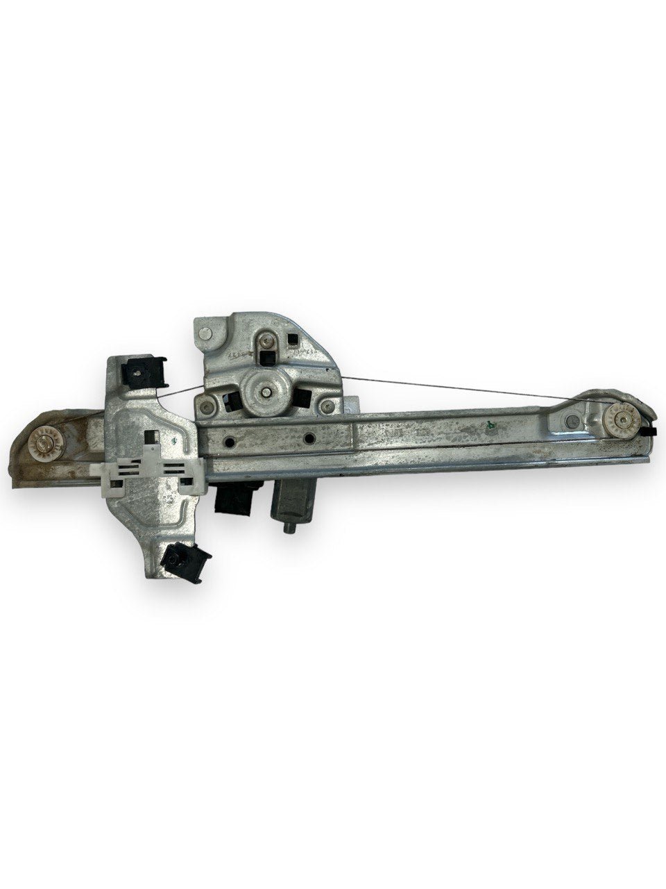 Electric Window Lift Rack Front Left (SX) Peugeot 2008 (2013 > 2019) code.9819905580 - F&P CRASH SRLS - Used Parts