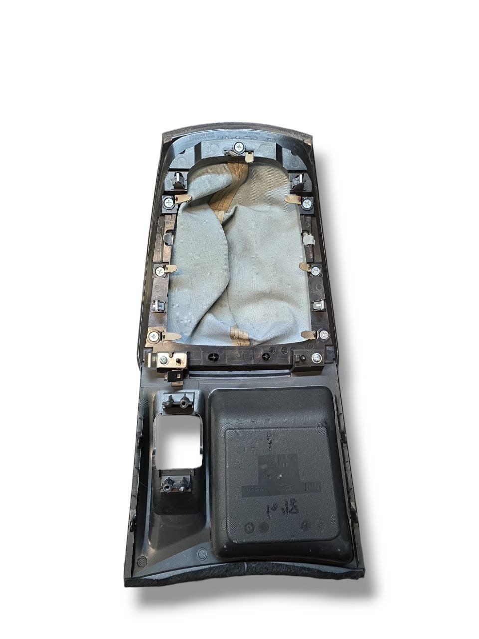 Nissan X-Trail T32 Gear Shift Boot (2014 - 2020) Code: 969354CC0A - F&P CRASH SRLS - Used Parts
