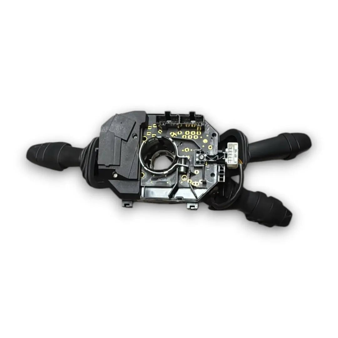 Dettaglio Devioluci Lancia Delta 2008–2011 OEM 735531398 - foto 2