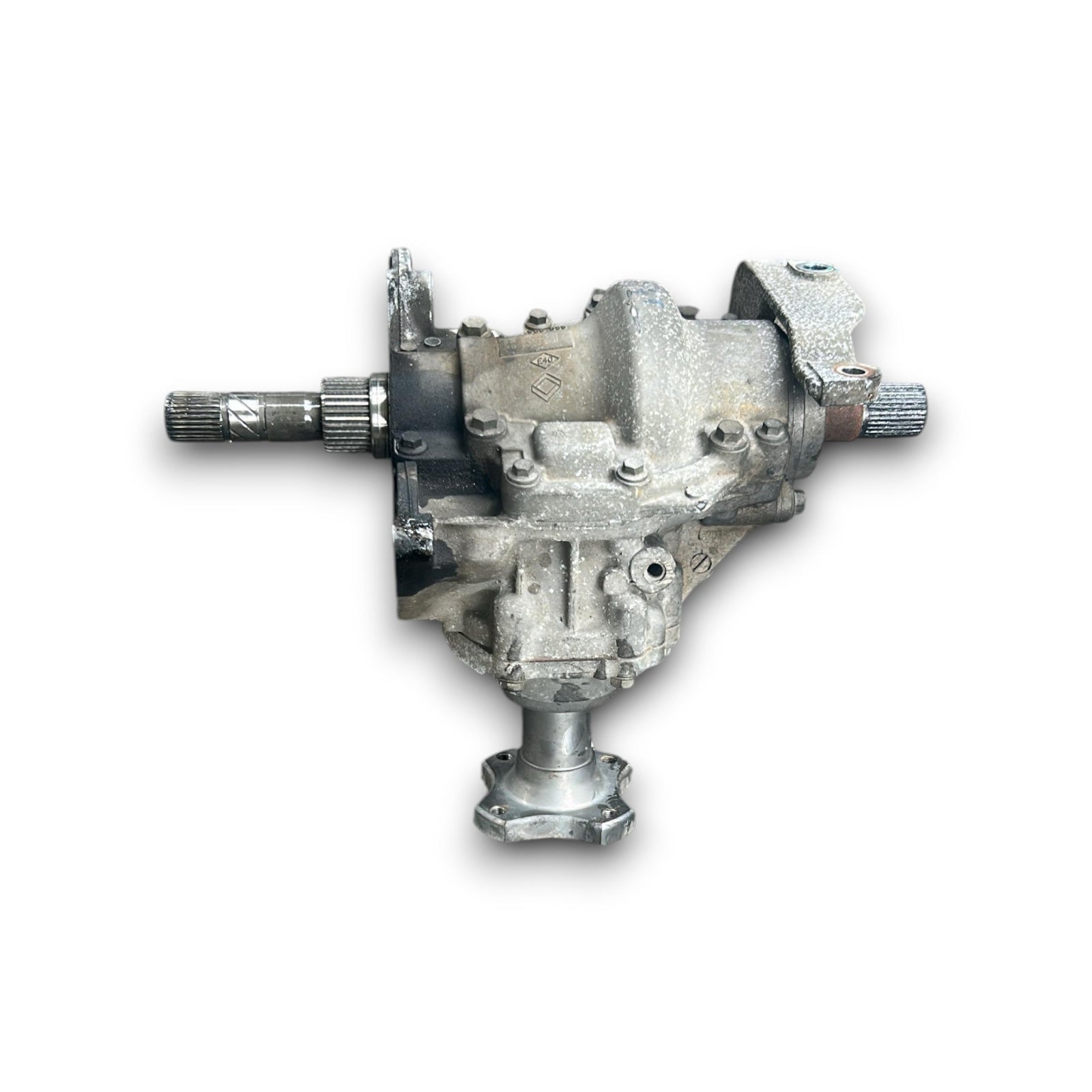 Differenziale Anteriore Dacia Duster I cod.8200988056 1.5 Diesel (2010 > 2017) cod.8200988057 cod.8200988059 cod.8200988060 Ripartitore Di Coppia - F&P CRASH SRLS - Ricambi Usati