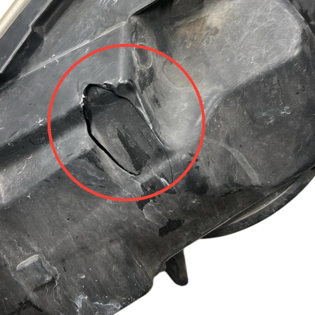 Headlight / halogen front right Ford Fiesta VI code 8a61 - 13w029 - cf (2009 > 2017) - F&P CRASH SRLS - Used Parts
