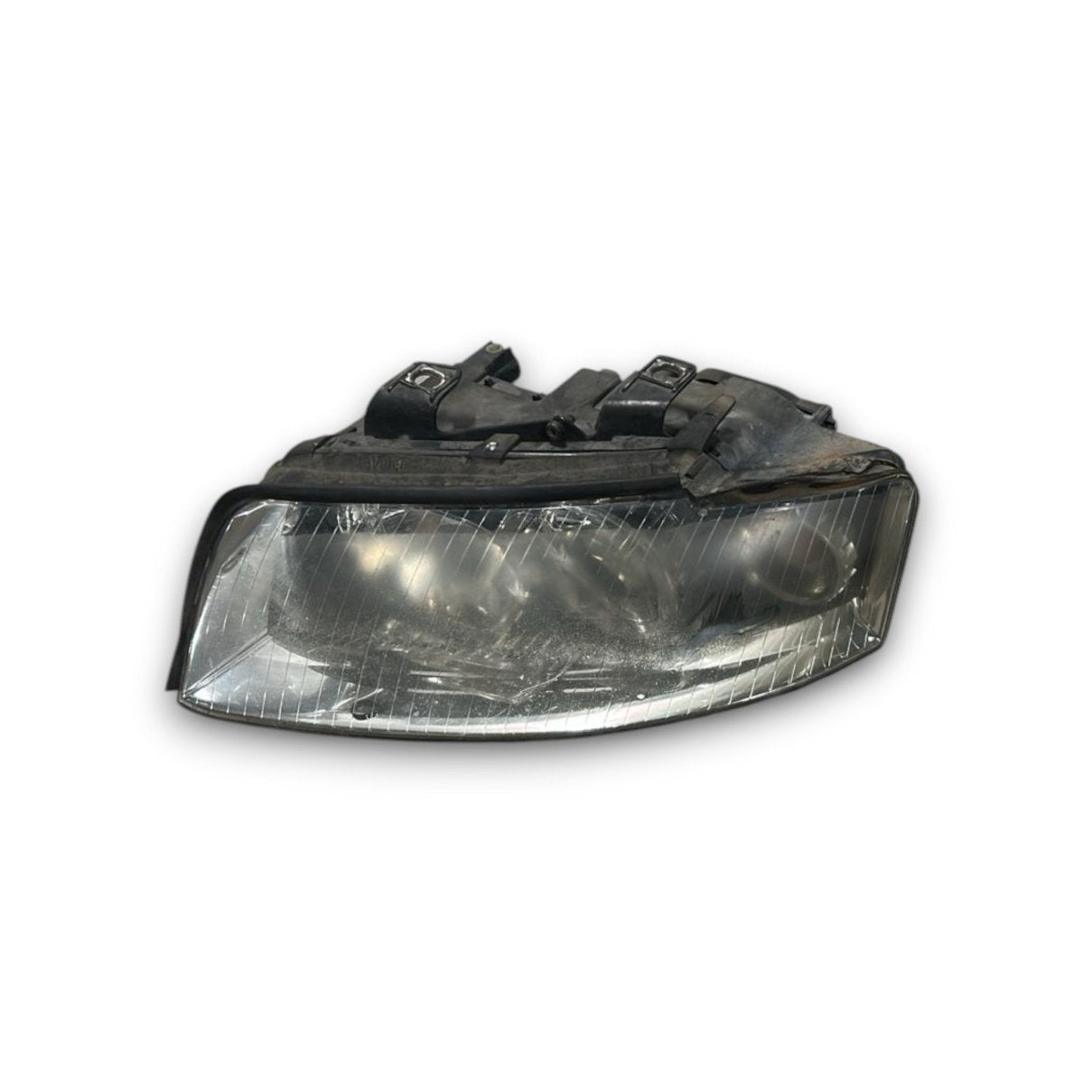 Left halogen headlight for Audi A4 (B6) (2000 > 2006) - F&P CRASH SRLS - Used Parts