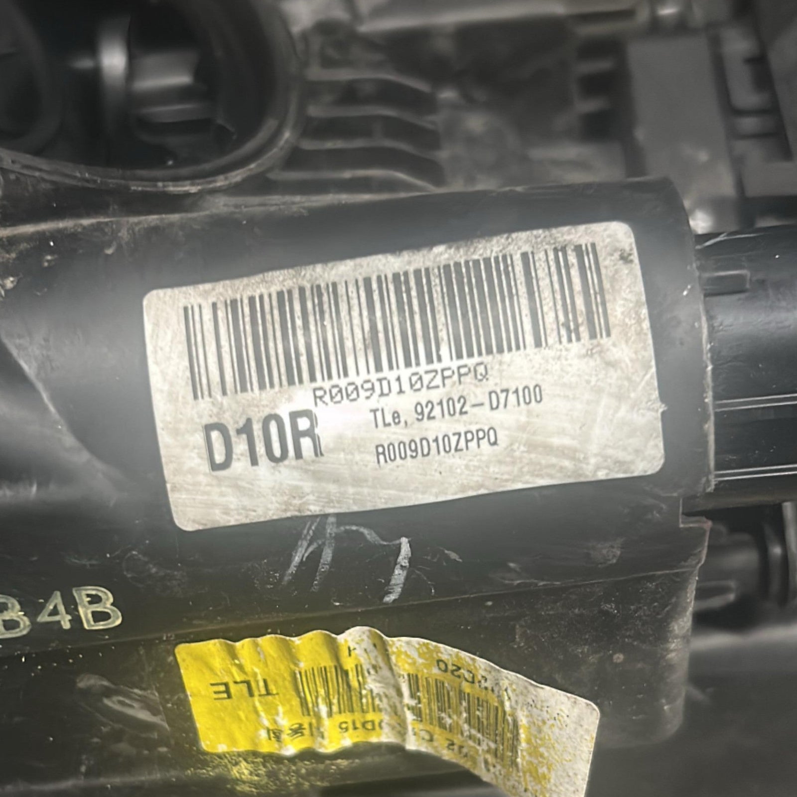 Headlight / Front Right Light Hyundai Tucson cod.92102 - D7100 (2015 > 2018) - F&P CRASH SRLS - Used Parts