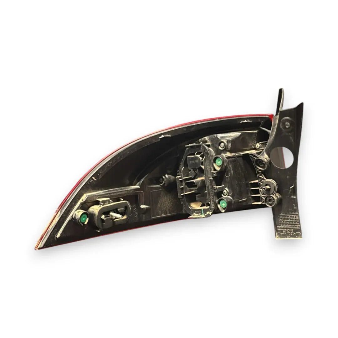 Dettaglio Fanale posteriore destro Renault Clio 2ª Serie 2001–2010 OEM 8200917487 - foto 2