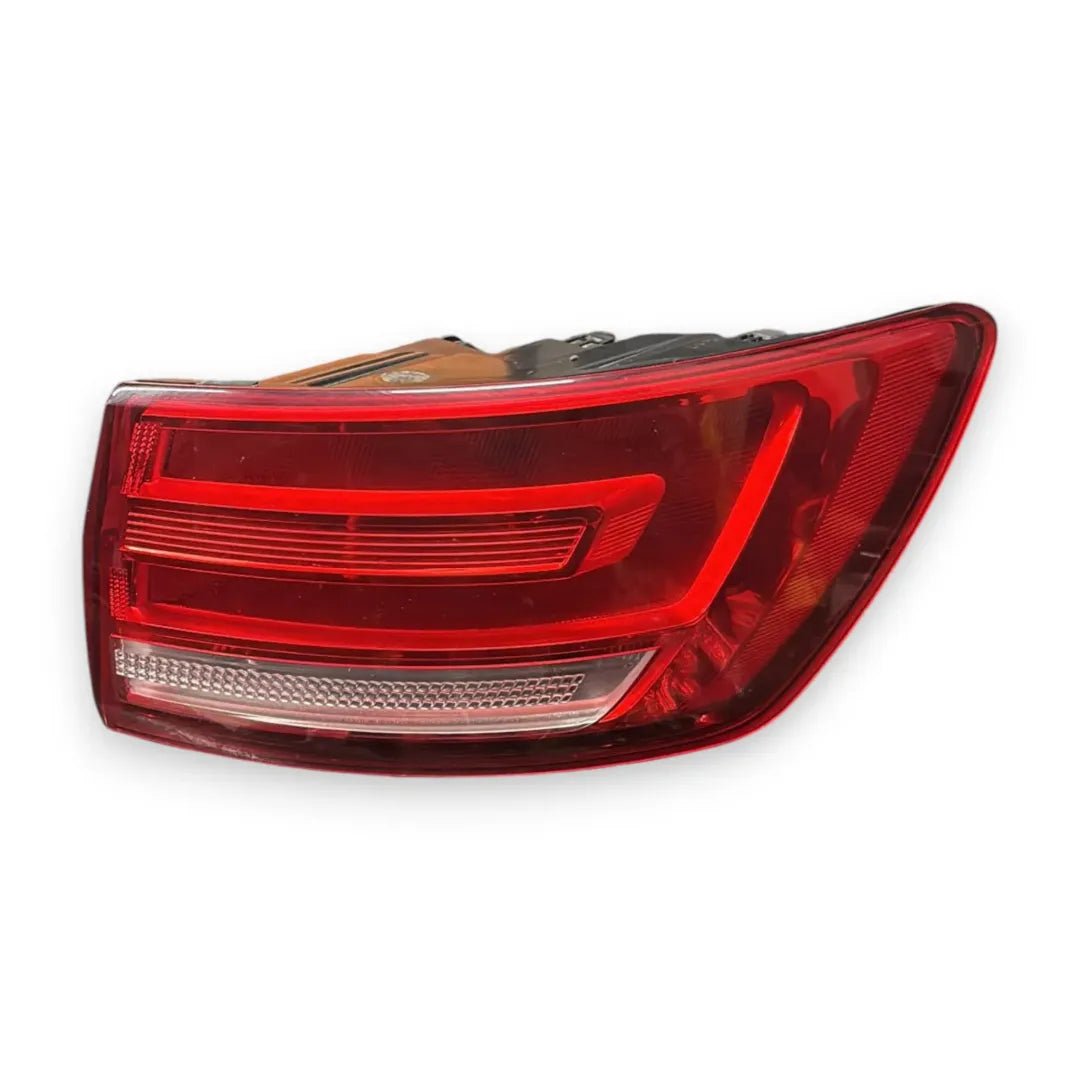 Fanale posteriore esterno destro Audi A4 8W 2015–2019 OEM 8W9945092