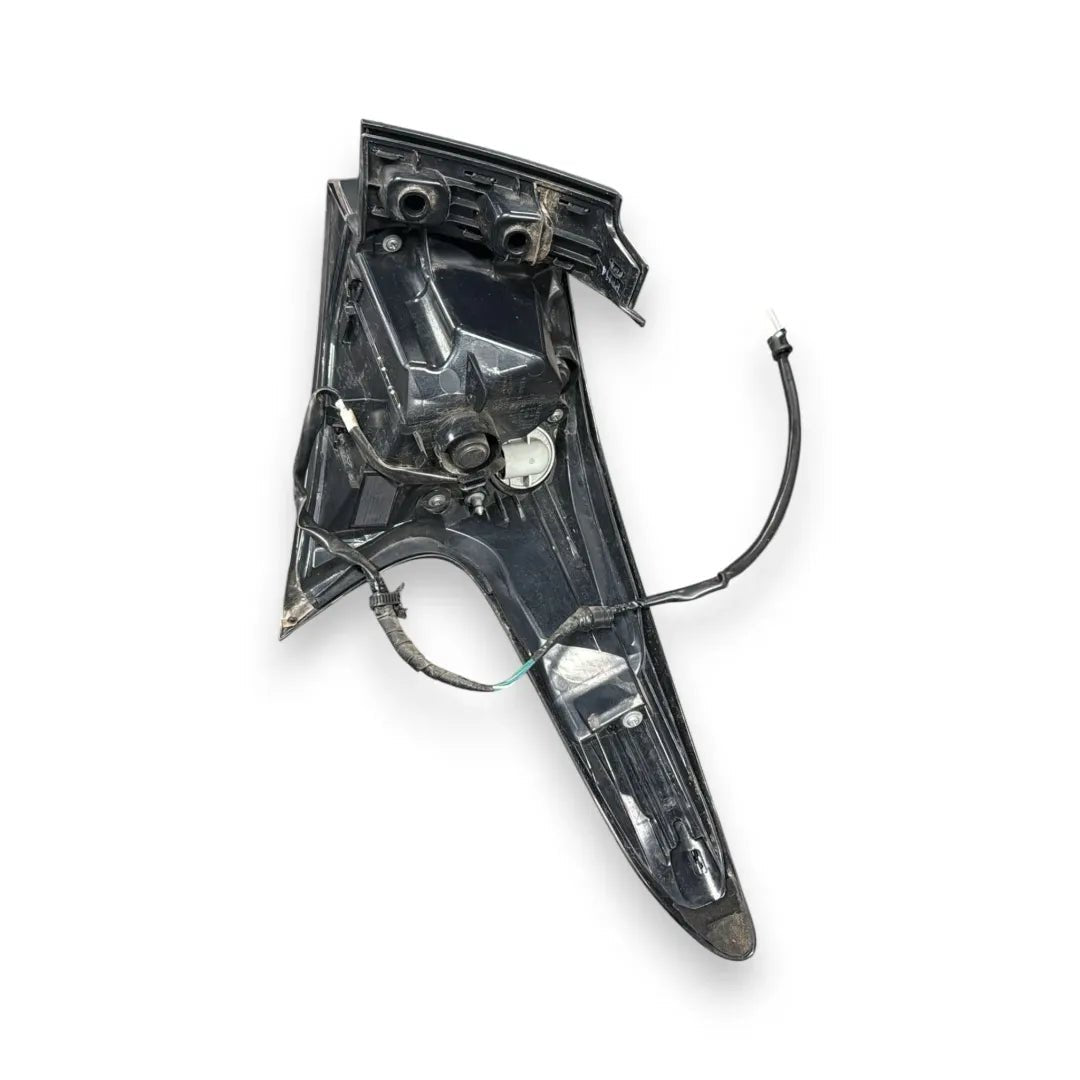 Dettaglio Fanale posteriore esterno sinistro Lexus NX 2017–2022 OEM 8156078060 - foto 2