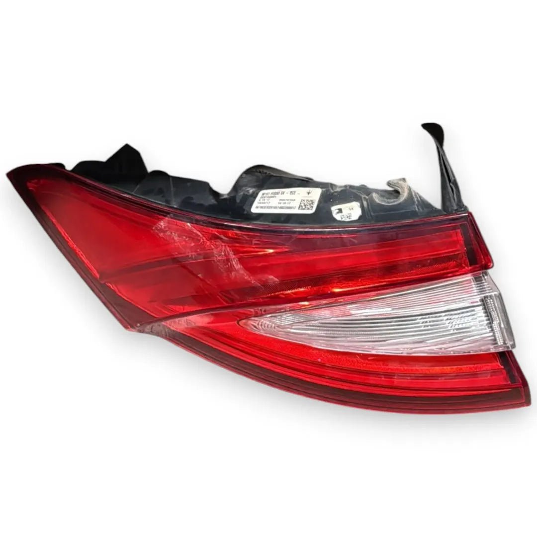 Fanale posteriore esterno sinistro Maserati Levante dal 2016 OEM 670032332