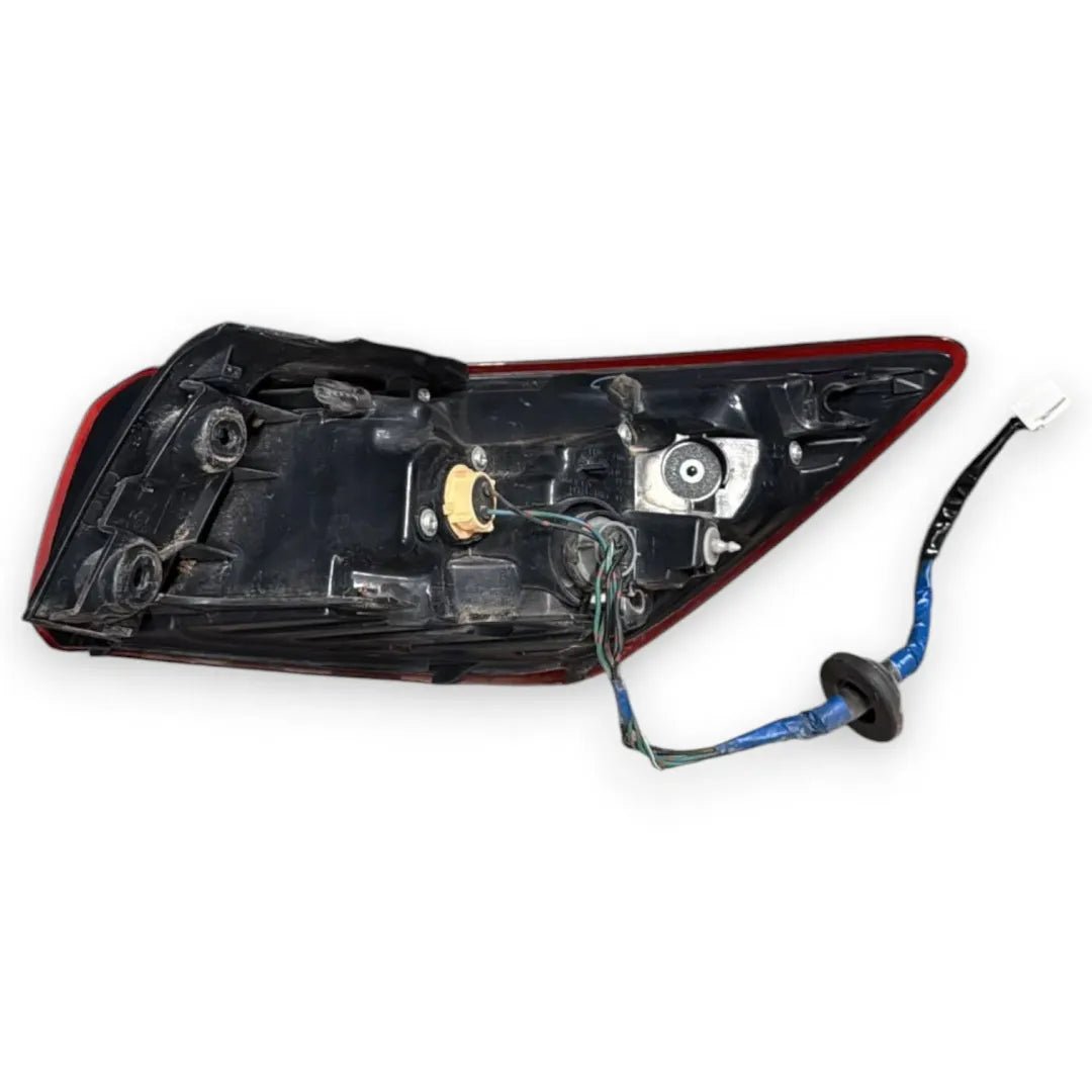 Dettaglio Fanale posteriore esterno sinistro Mazda CX-3 dal 2015 OEM DB2R51160E - foto 2
