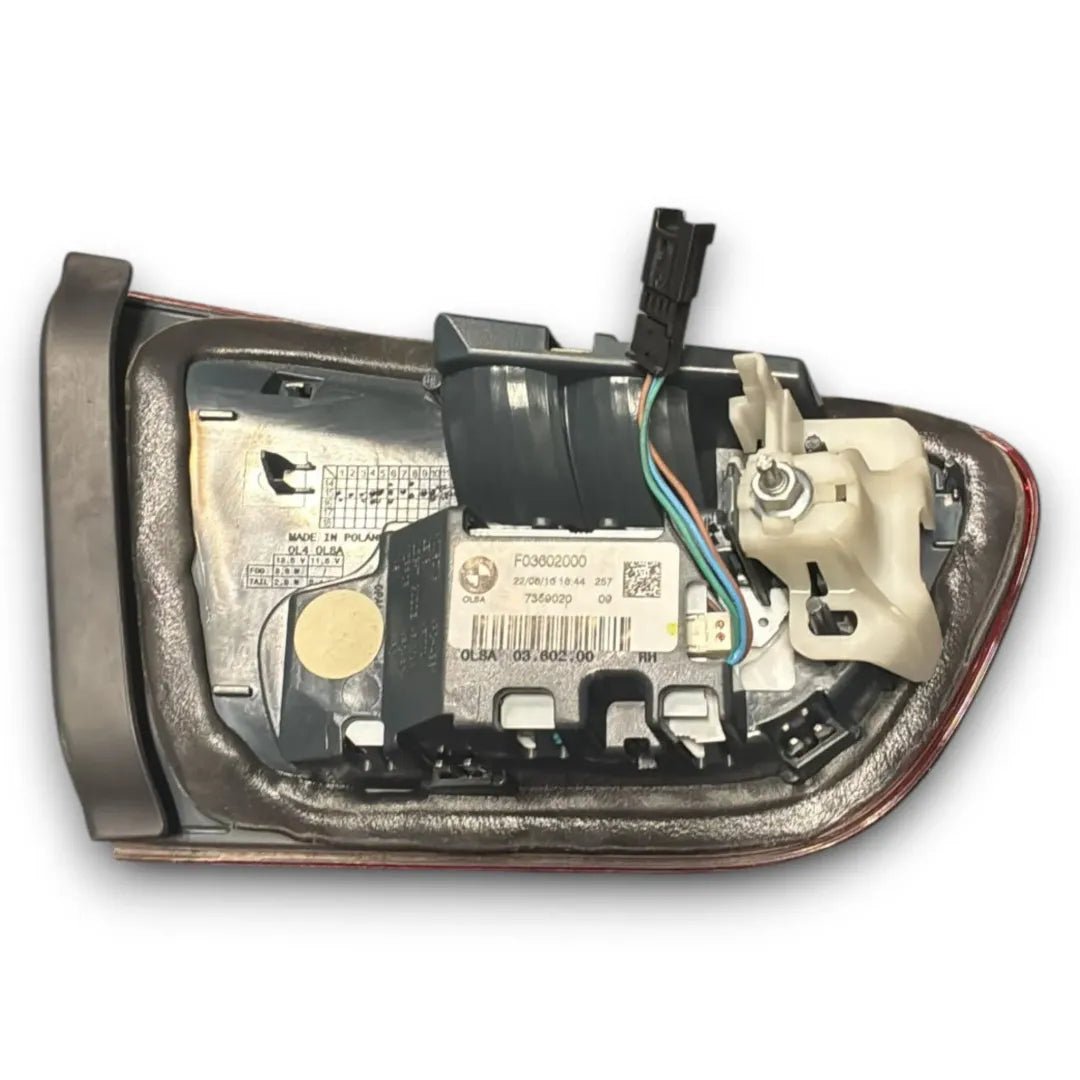Dettaglio Fanale posteriore interno destro BMW Serie 1 5P F20 2011–2015 cod. F03602000 - foto 2