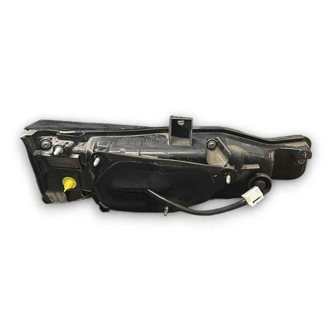 Dettaglio Fanale posteriore interno destro Lexus NX 2017–2022 OEM 8158078040 - foto 2