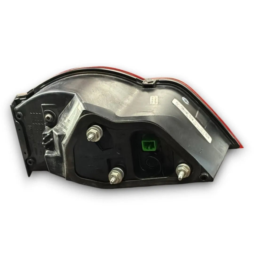 Fanale posteriore sinistro Jaguar F-PACE X761 cod. HK83-15K273-AA - F&P CRASH SRL - Ricambi Usati