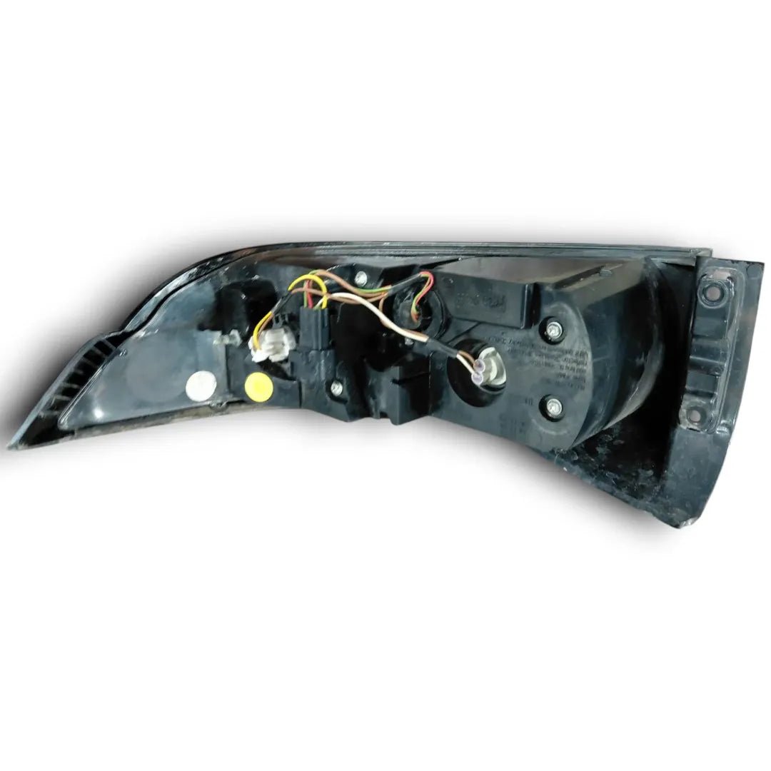 Fanale posteriore sinistro Land Rover Range Rover Evoque 2011–2019 OEM LR074813 - F&P CRASH SRL - Ricambi Usati