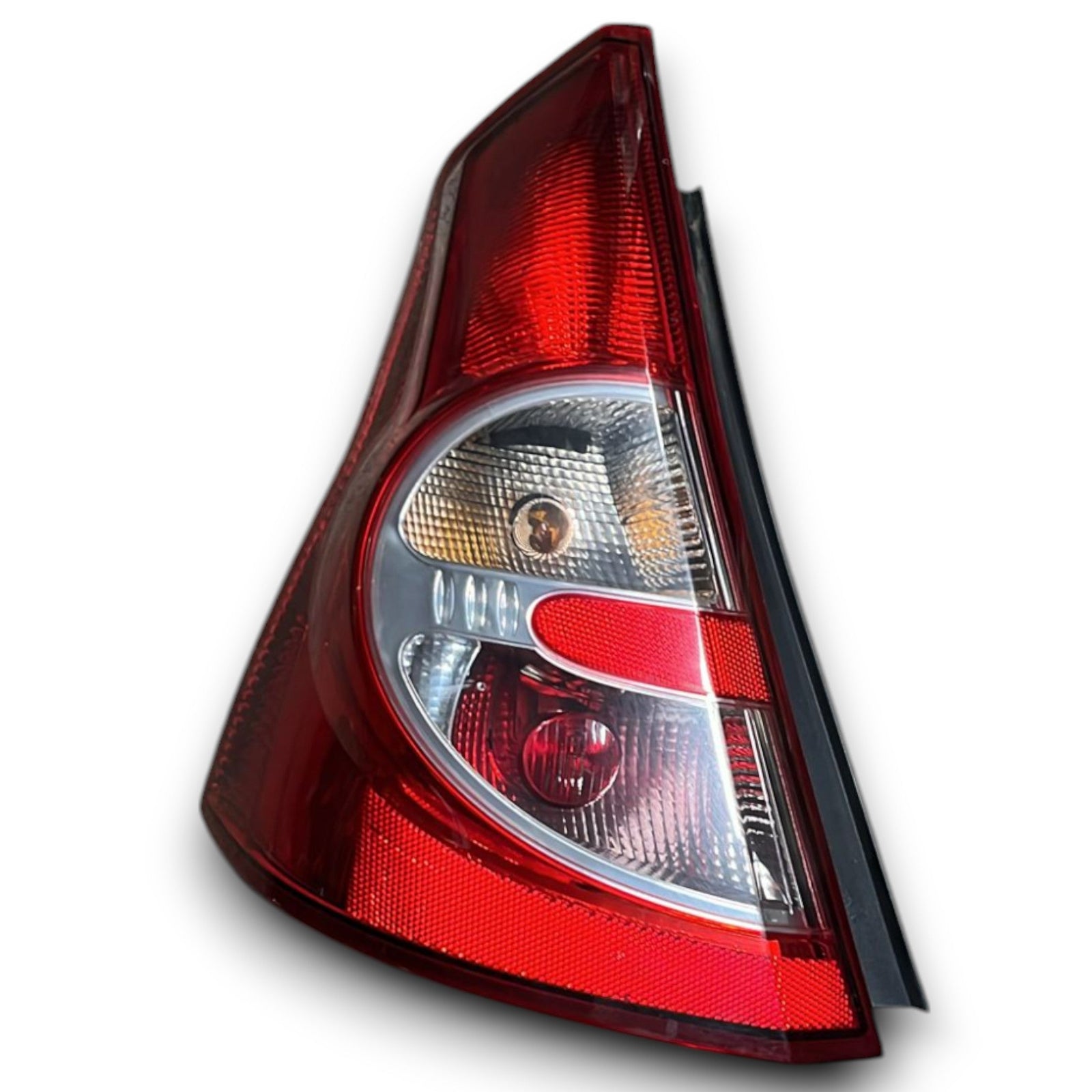 Fanale / Stop Alogeno Sinistro Dacia Sandero I cod:62421001 (2008 >2012) - F&P CRASH SRLS - Ricambi Usati