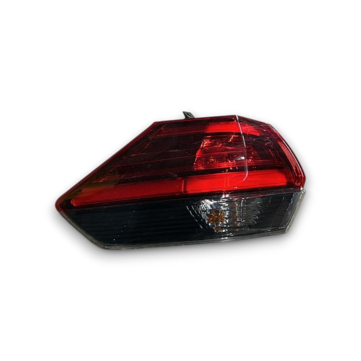 Left rear LED stop light for Nissan X-Trail III (2017 > 2020) - F&P CRASH SRLS - Used Parts
