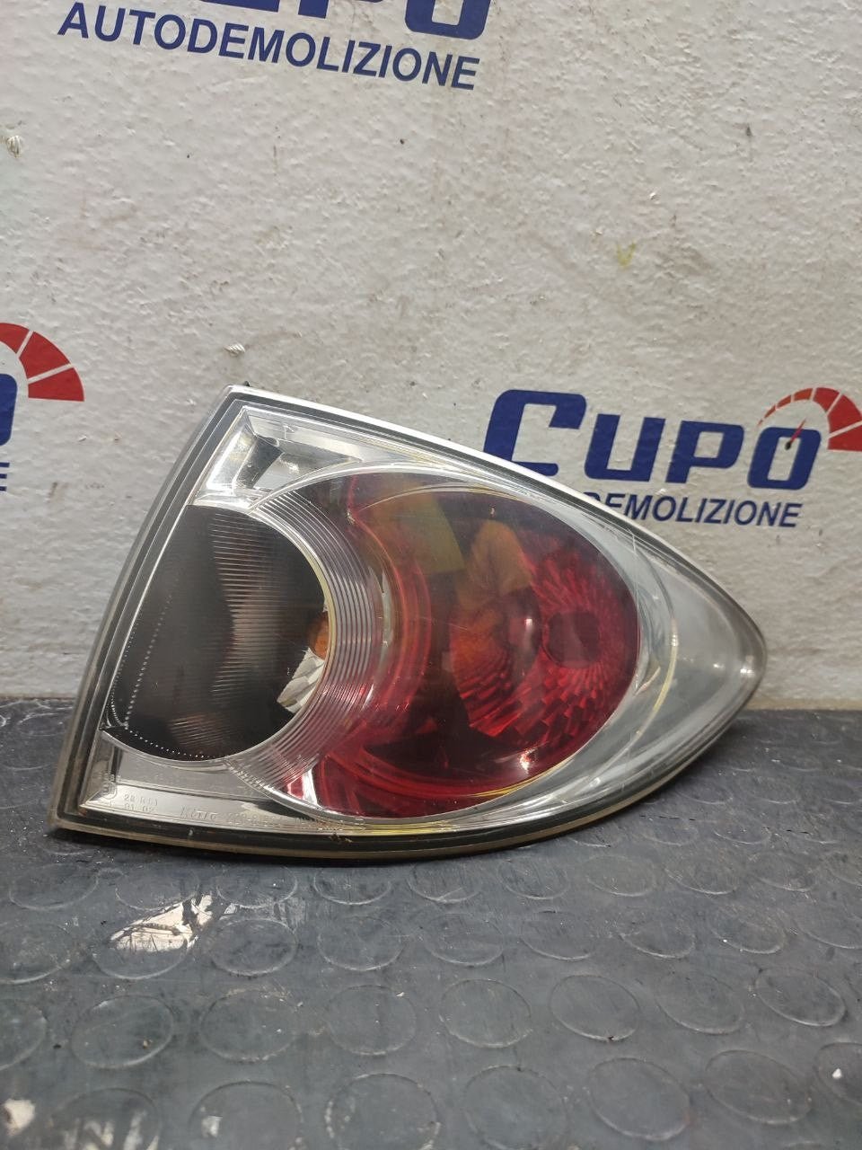 Right rear light / Stop for Mazda 6 2.0 II series (2004) code: 220-61974 - F&P CRASH SRLS - Used Parts