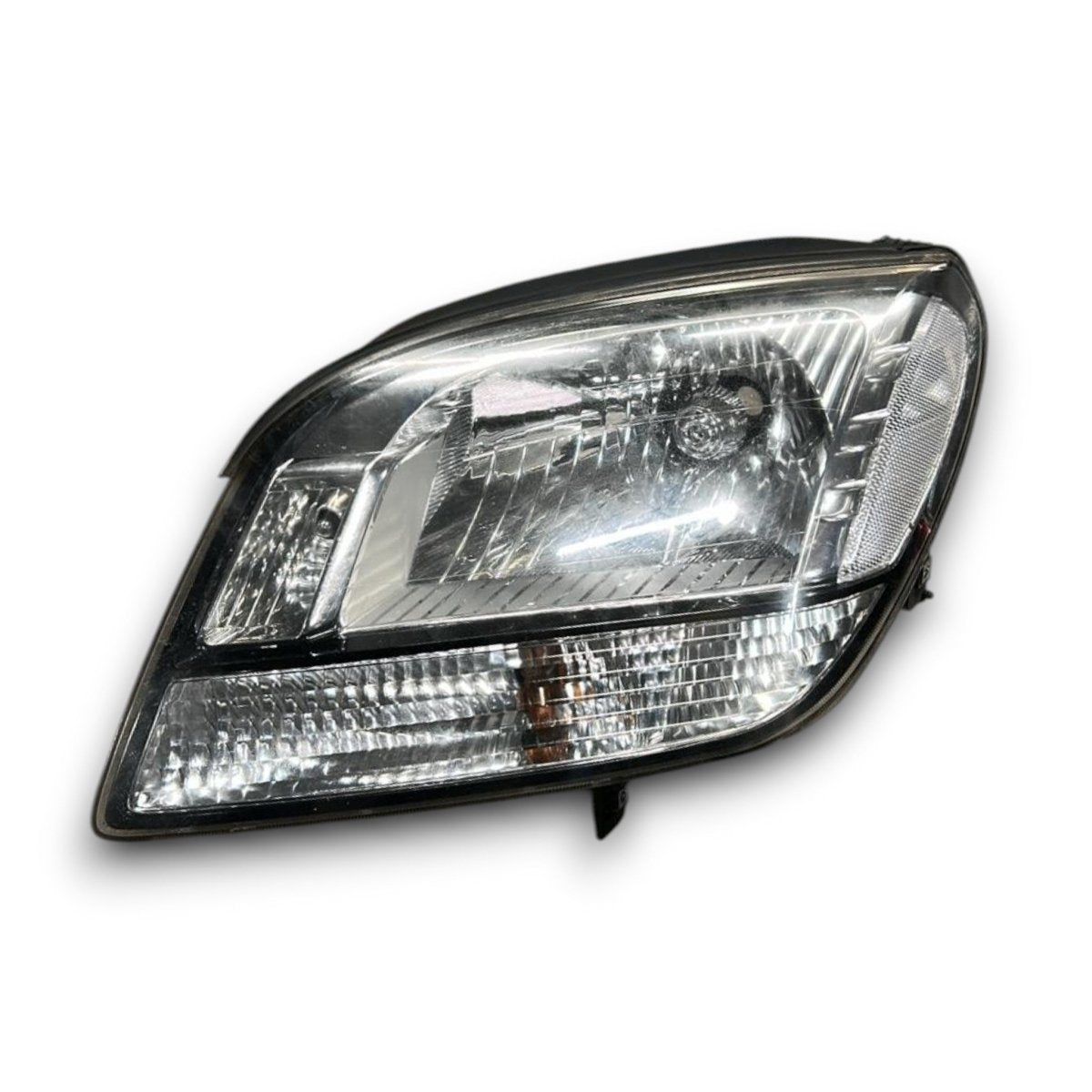 Faro alogeno anteriore sinistro Chevrolet Orlando (2011 > 2018) - F&P CRASH SRL - Ricambi Usati