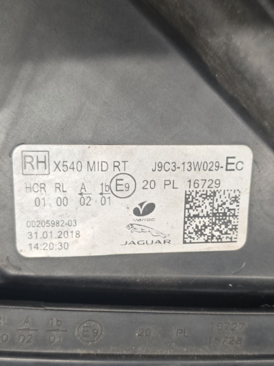 Right Front LED Headlight Jaguar E - Pace X540 (2017>) Code: J9C3 - 13W019 - EC - F&P CRASH SRLS - Used Parts