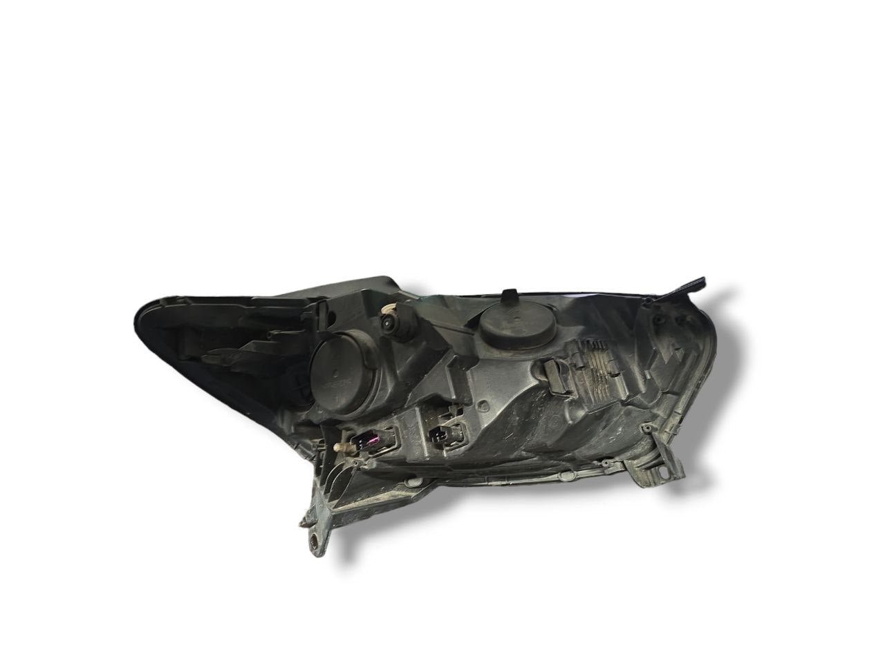 LEFT FRONT HALOGEN HEADLIGHT RENAULT CAPTUR I (2013 - 2019) Code: 260607817R - F&P CRASH SRLS - Used Parts