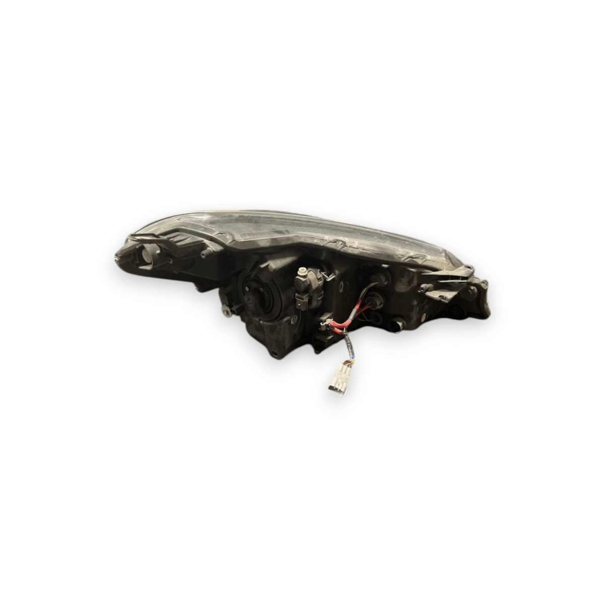 Left front halogen headlight (sx) Toyota Yaris III (2011 to 2019) code: 811700DA40 - F&P CRASH SRLS - Used Spare Parts