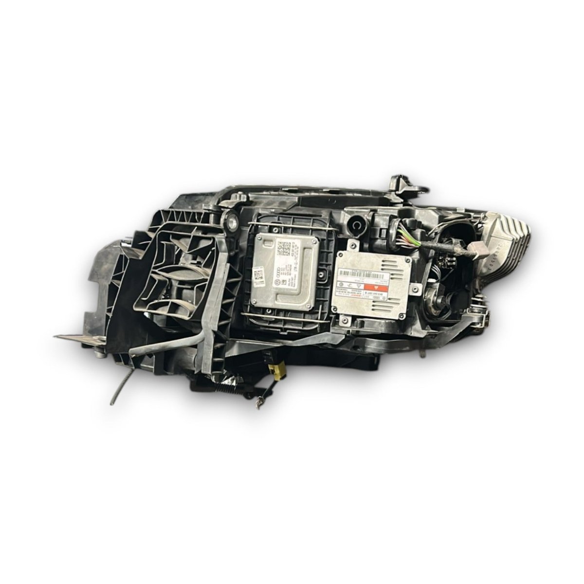 Right front headlight / lamp for Audi Q5 8R code:90038851 (2008 > 2017) - F&P CRASH SRLS - Used Spare Parts