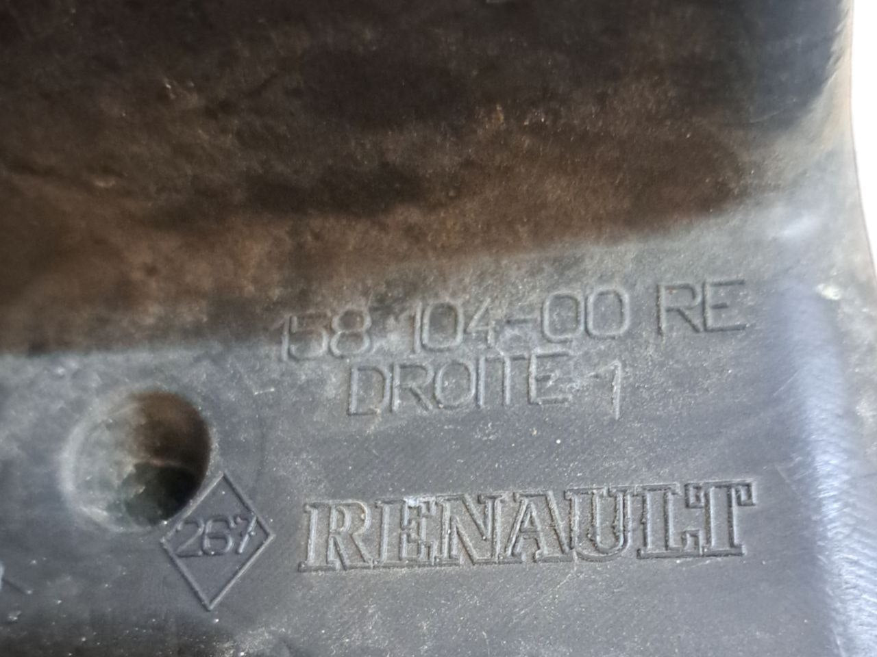 Right front headlight (Dx) halogen Renault Scenic (2008) COD:15810400RE - F&P CRASH SRLS - Used Parts
