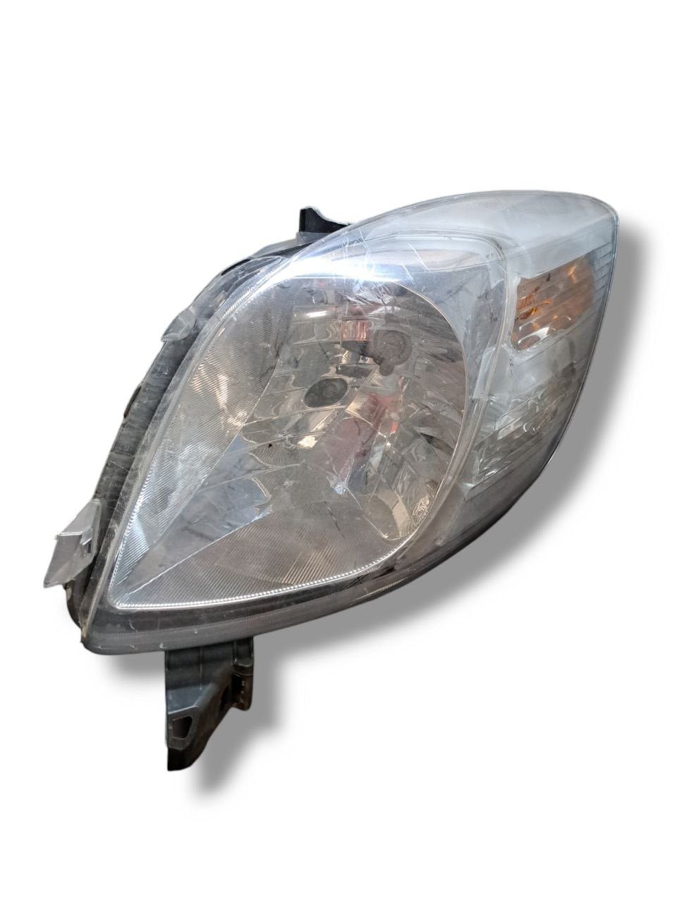 Faro / Fanale Anteriore sinistro Alogeno Toyota Yaris (2006) COD:81110-0D120 - F&P CRASH SRLS - Ricambi Usati