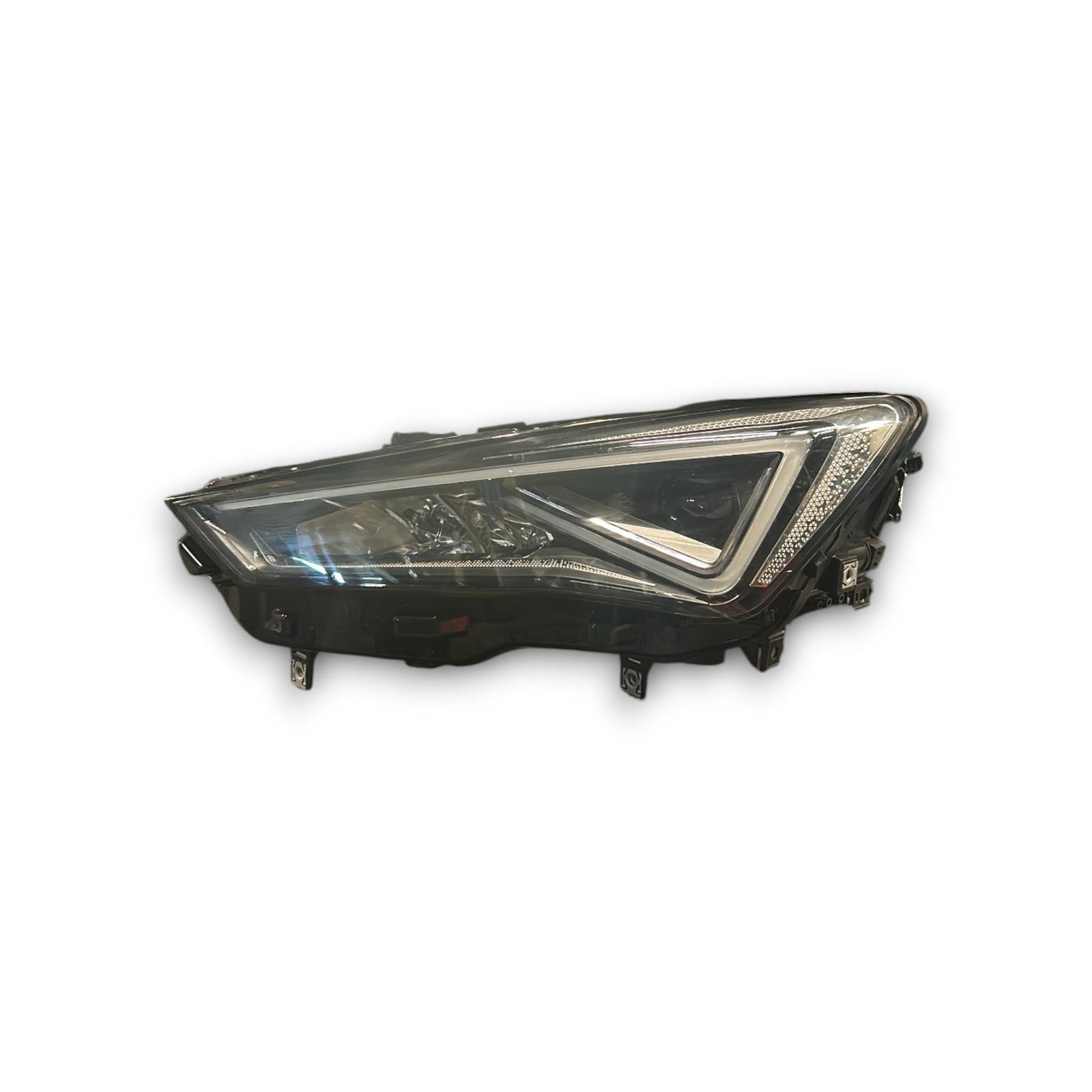 Faro / Fanale Anteriore Sinistro Led Cupra Formentor cod:5FG941007H (2020 >) cod.992941571 - F&P CRASH SRLS - Ricambi Usati