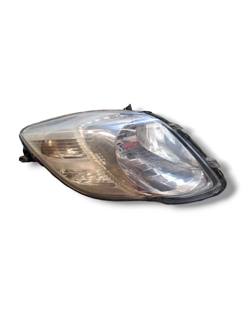 Faro / Fanale Anteriore Sinistro (Sx) Alogeno Toyota Yaris (2005-2011) COD:81150-0D330 - F&P CRASH SRLS - Ricambi Usati