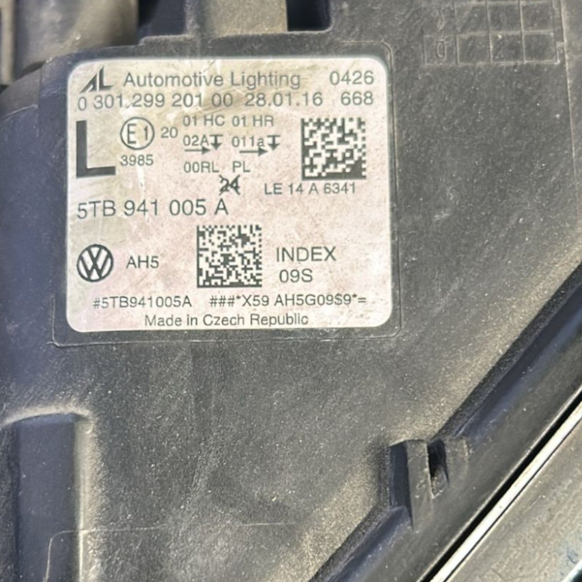 Faro / fanale anteriore sinistro volkswagen touran 5t cod:5TB941005A (2015 >) - F&P CRASH SRLS - Ricambi Usati