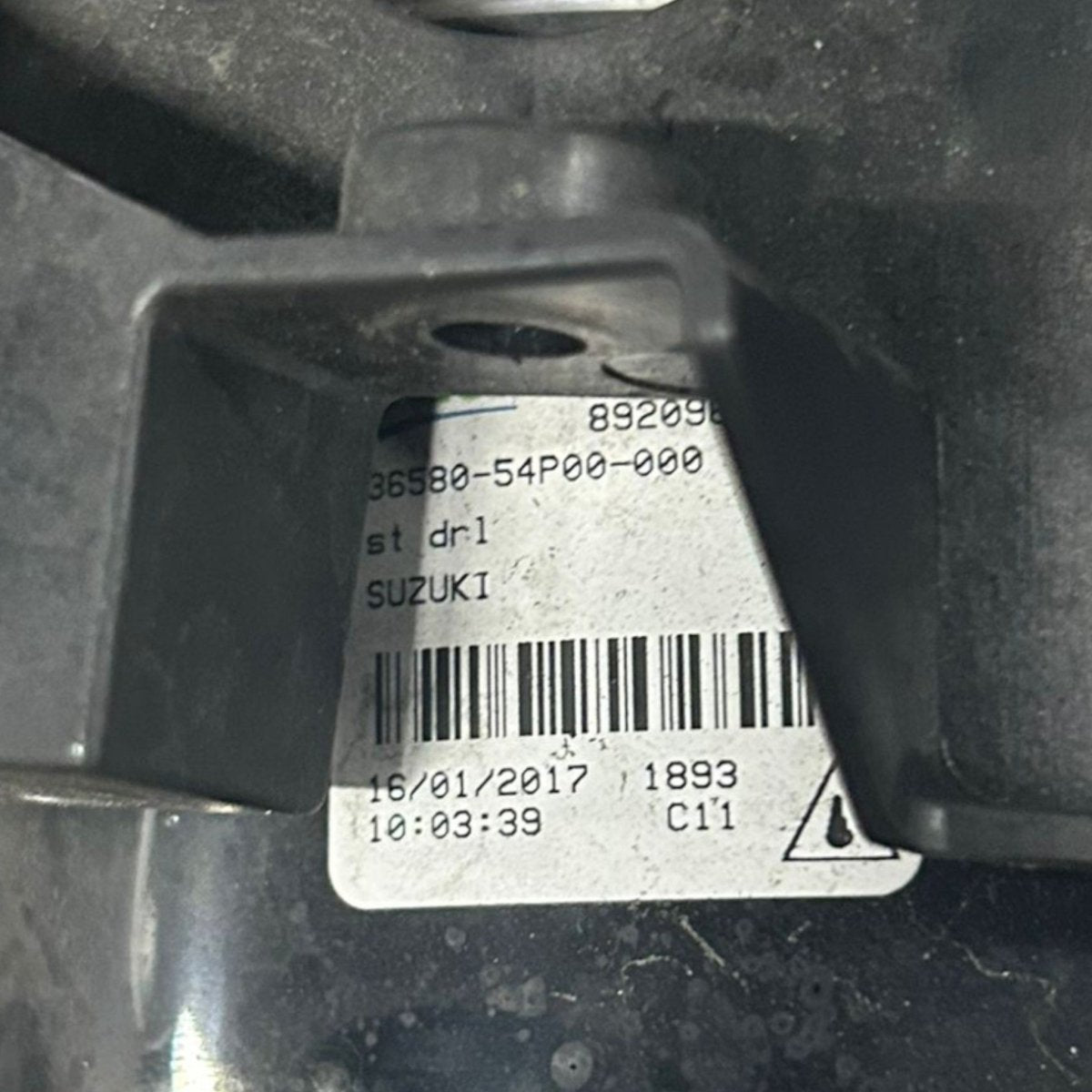 Left front fog light / headlight Suzuki Vitara code: 36580 - 54P00 - 000 (2015 > 2018) - F&P CRASH SRLS - Used Spare Parts