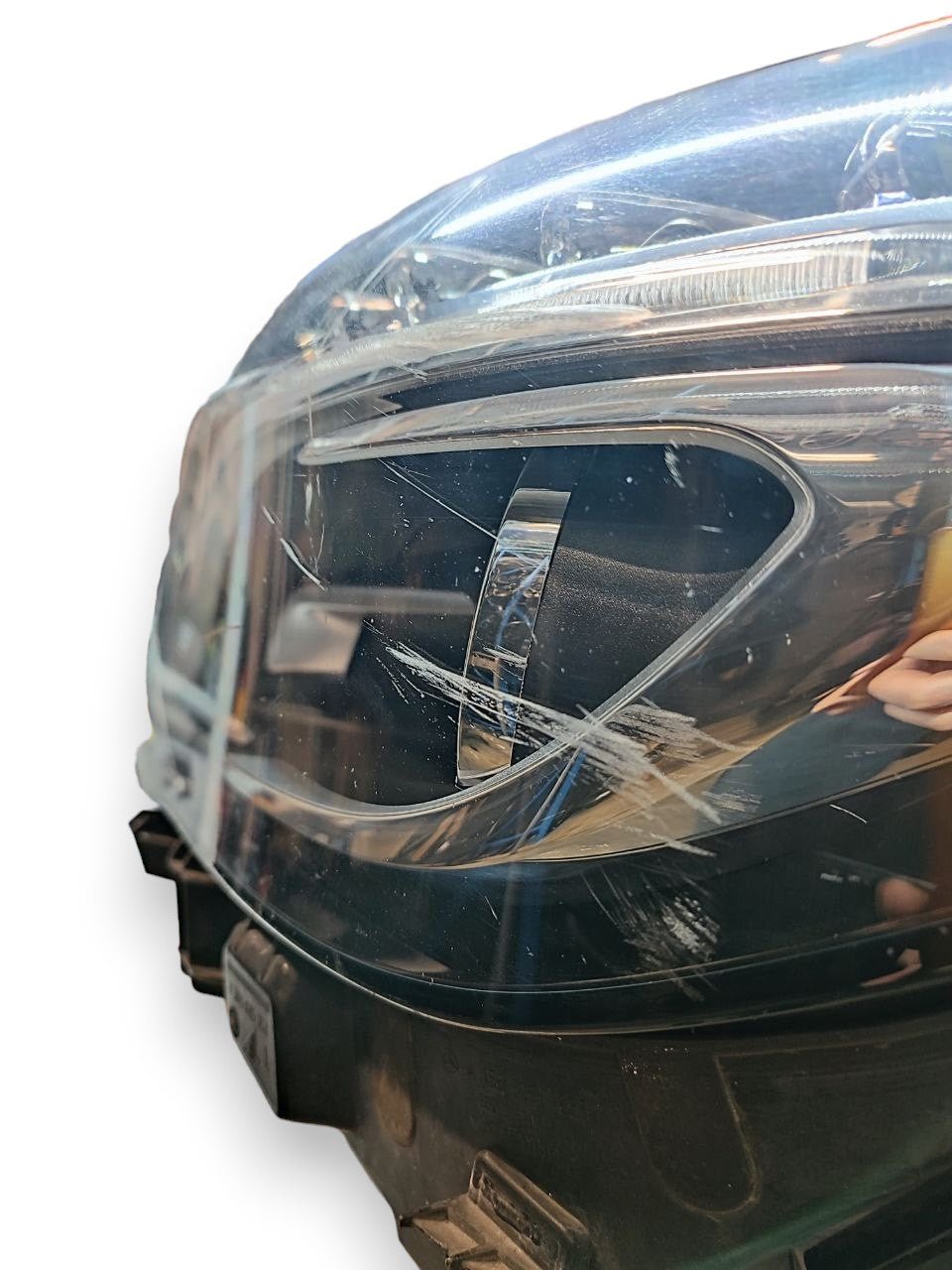 Left front Xenon headlight (sx) Mercedes Gla X156 (2018) code: A1569061700 (1 Broken clip) - F&P CRASH SRLS - Used Parts