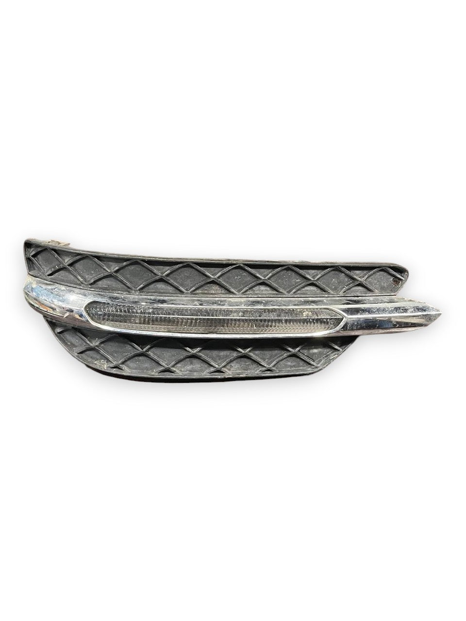 Left front fog light LED (sx) Mercedes - Benz Class C W204 (2007>) code: A2049068900 - F&P CRASH SRLS - Used Spare Parts