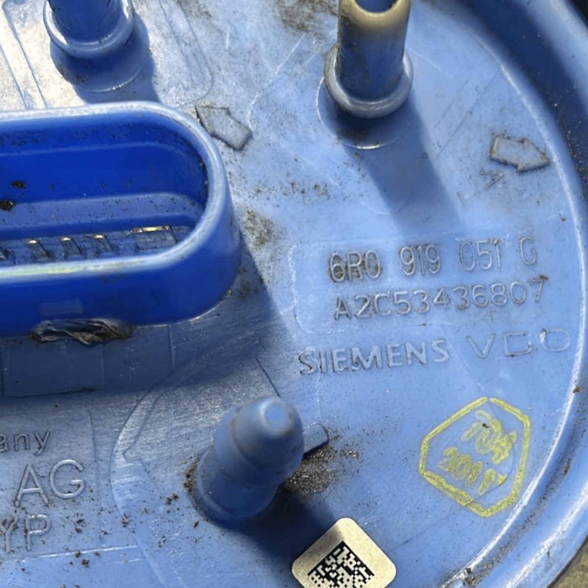 Galleggiante / pompa carburante volkswagen polo 6r 1.4 benzina cod:6r0919051g (2009 > 2017) - F&P CRASH SRL - Ricambi Usati