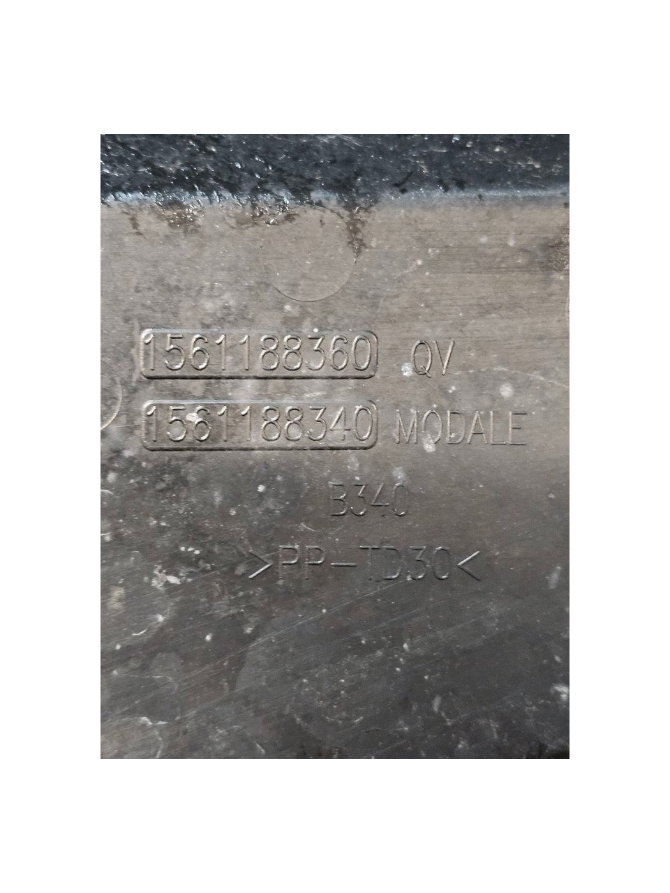 Gocciolatoio Parabrezza Alfa Romeo Giulia Cod:1561188360 (2016 - >) - F&P CRASH SRLS - Ricambi Usati