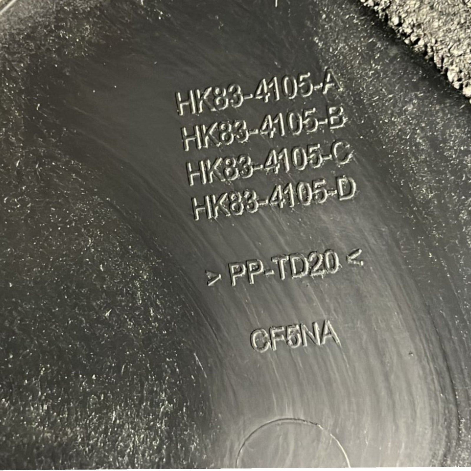 Gocciolatoio Parabrezza Jaguar F - Pace cod:HK83 - 4105 - A (2016 >) - F&P CRASH SRLS - Ricambi Usati